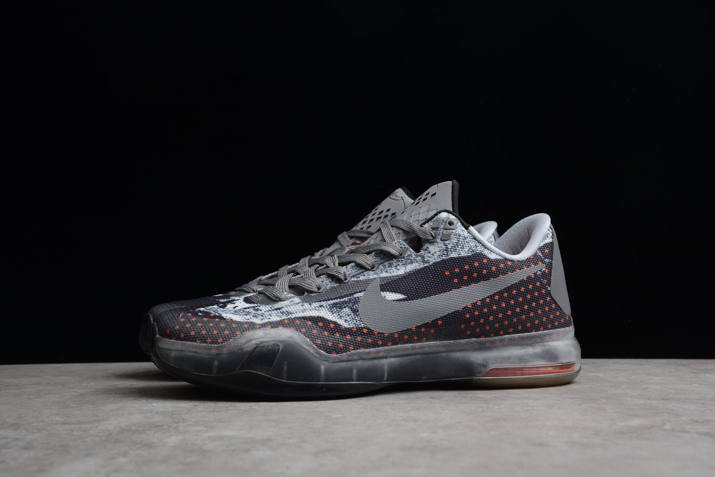 R26 NK Kobe 10 “Pain” 705317-001