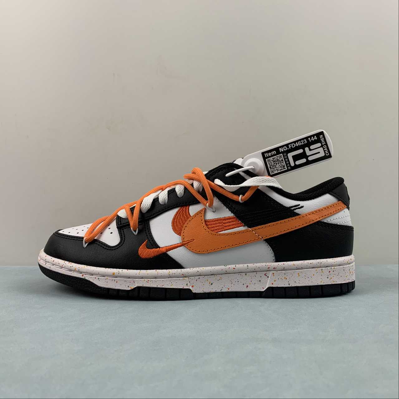 Nike Nike SB Dunk Low Shoes FD4623-144