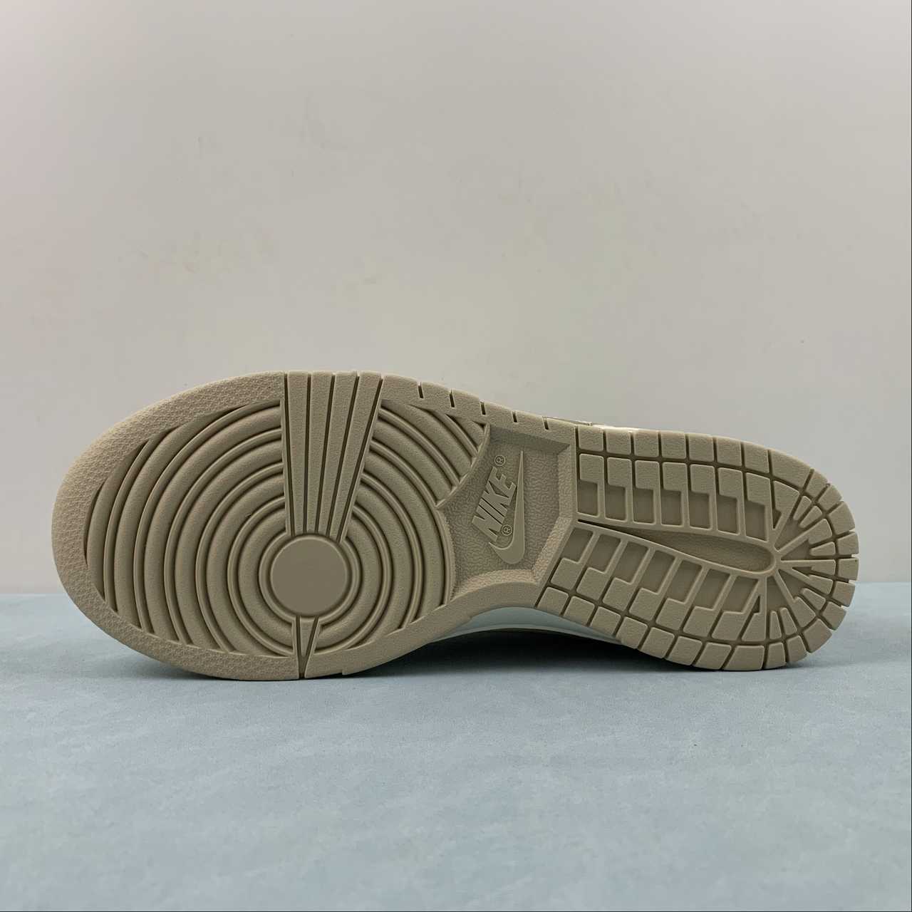 Nike Nike SB Dunk Low Shoes DX5930-001