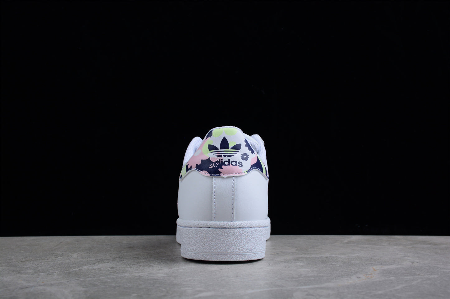 Adidas Superstar