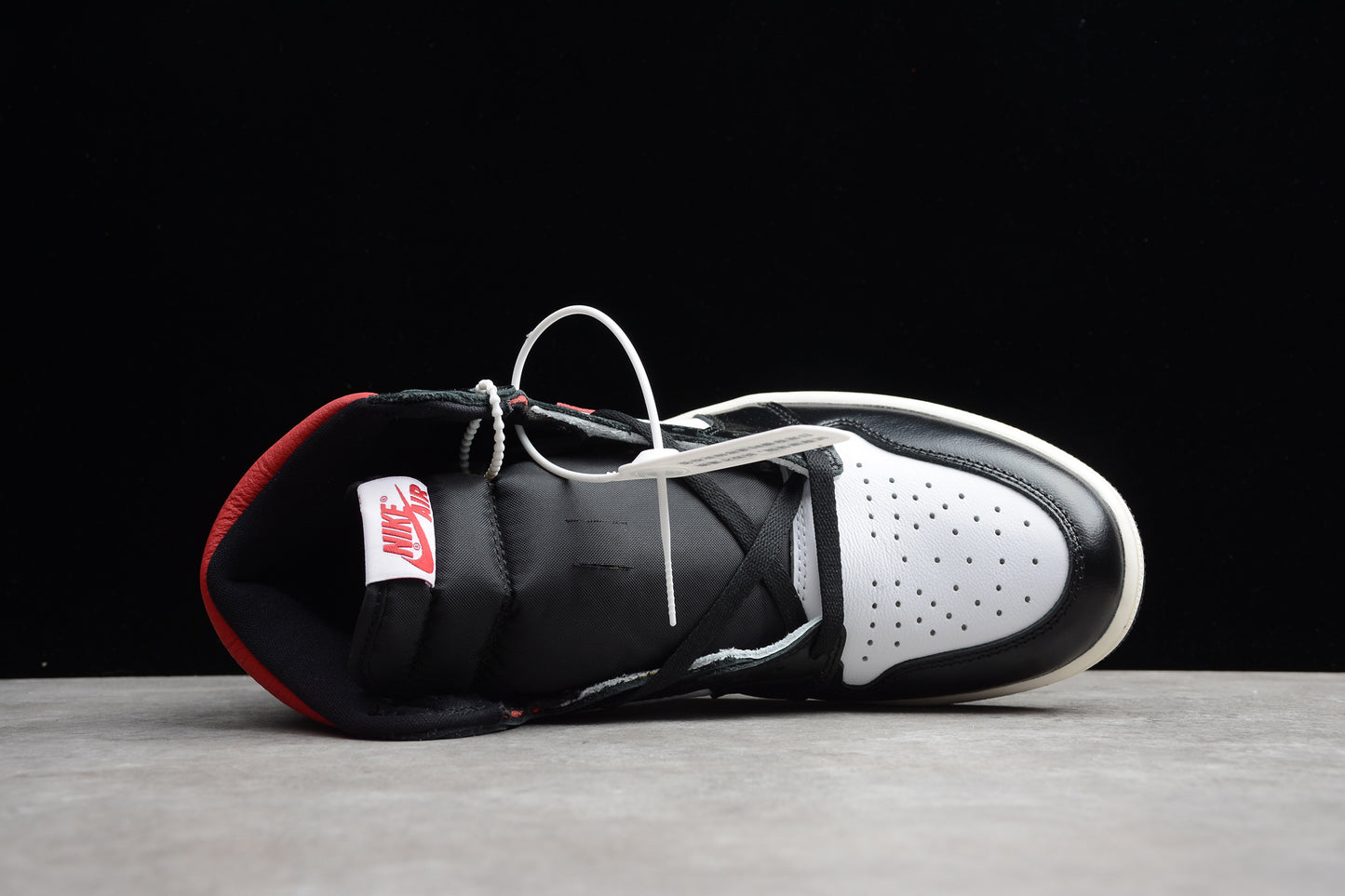 Air Jordan 1 Retro High OG (R40 CJ Premium Version)