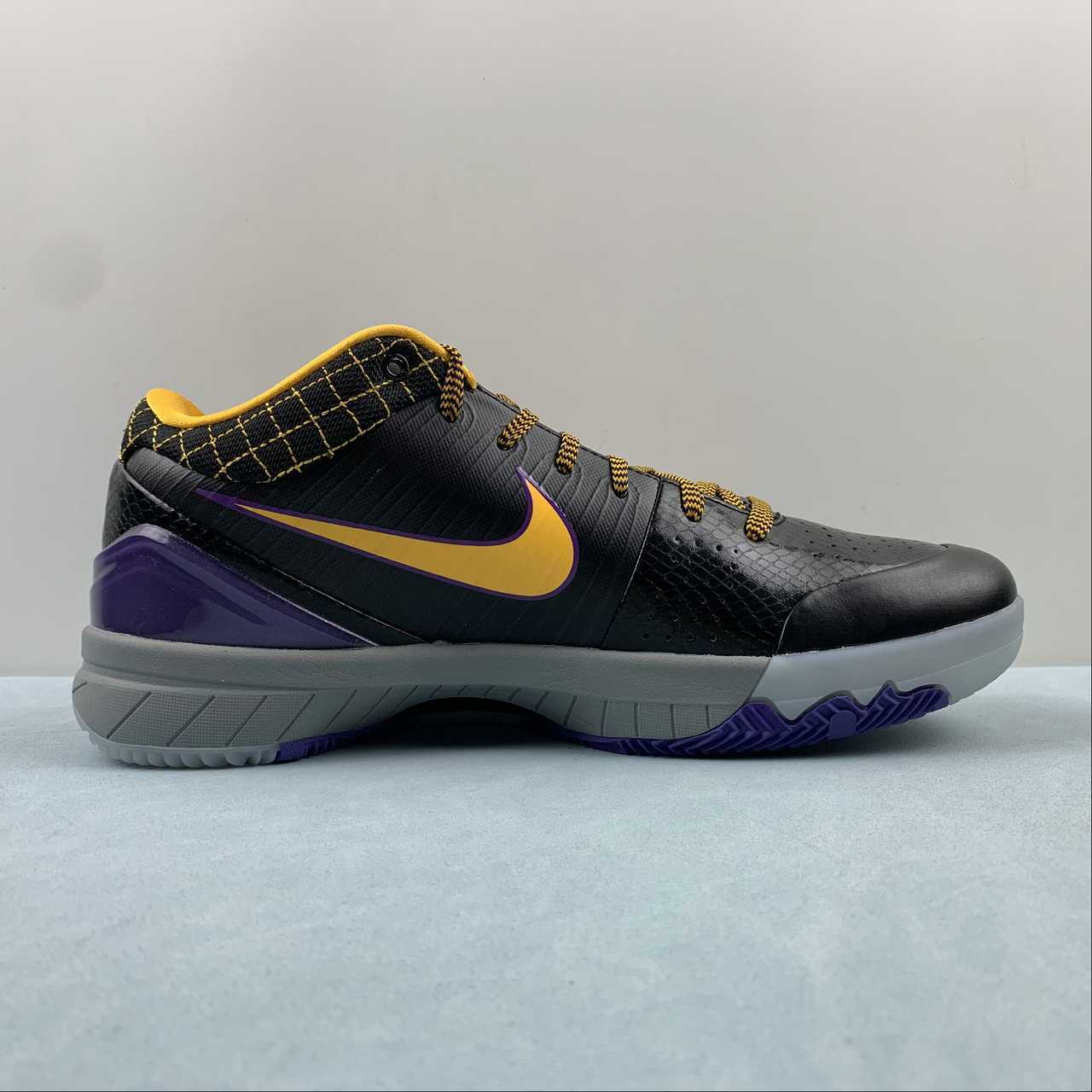 Nike Kobe AV6339-001