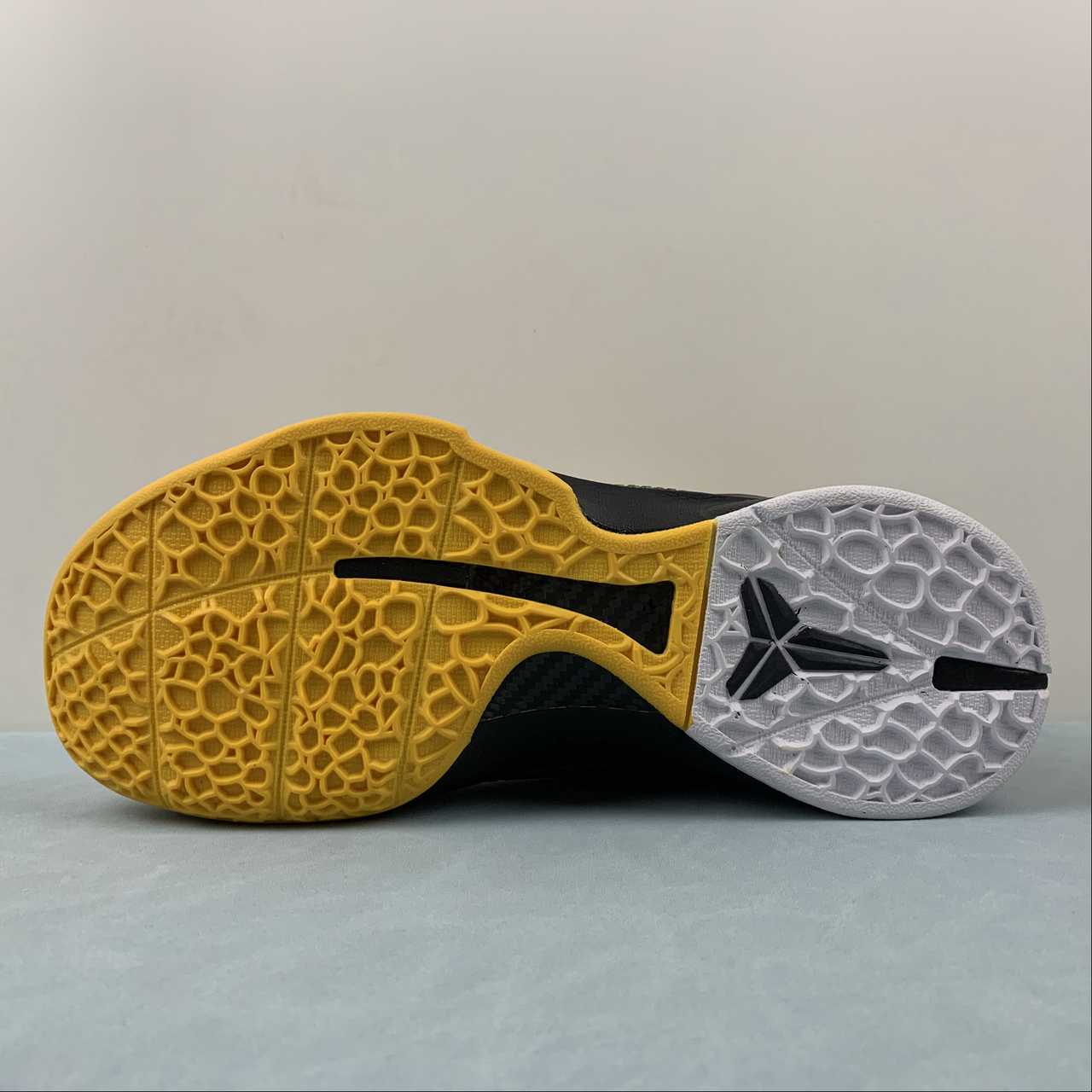 Nike Kobe CW2190