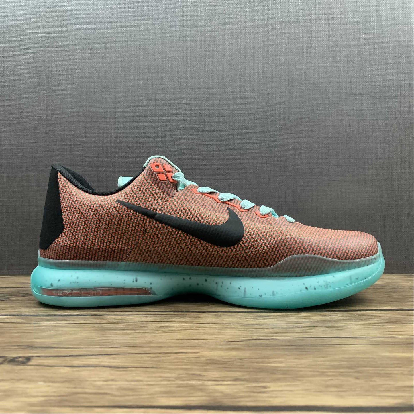Kobe PROTRO 705317-808