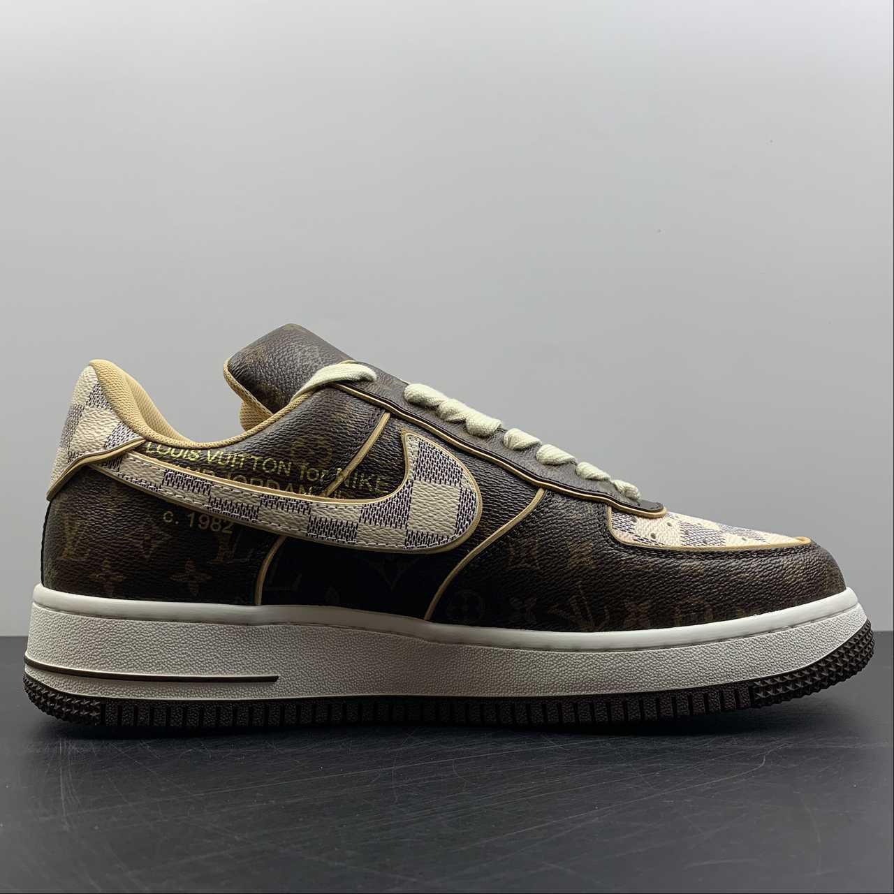 Nike Air Force LV