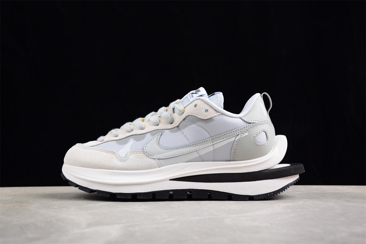 Sacai x Nk VaporWaffle 3.0 DD1875-108
