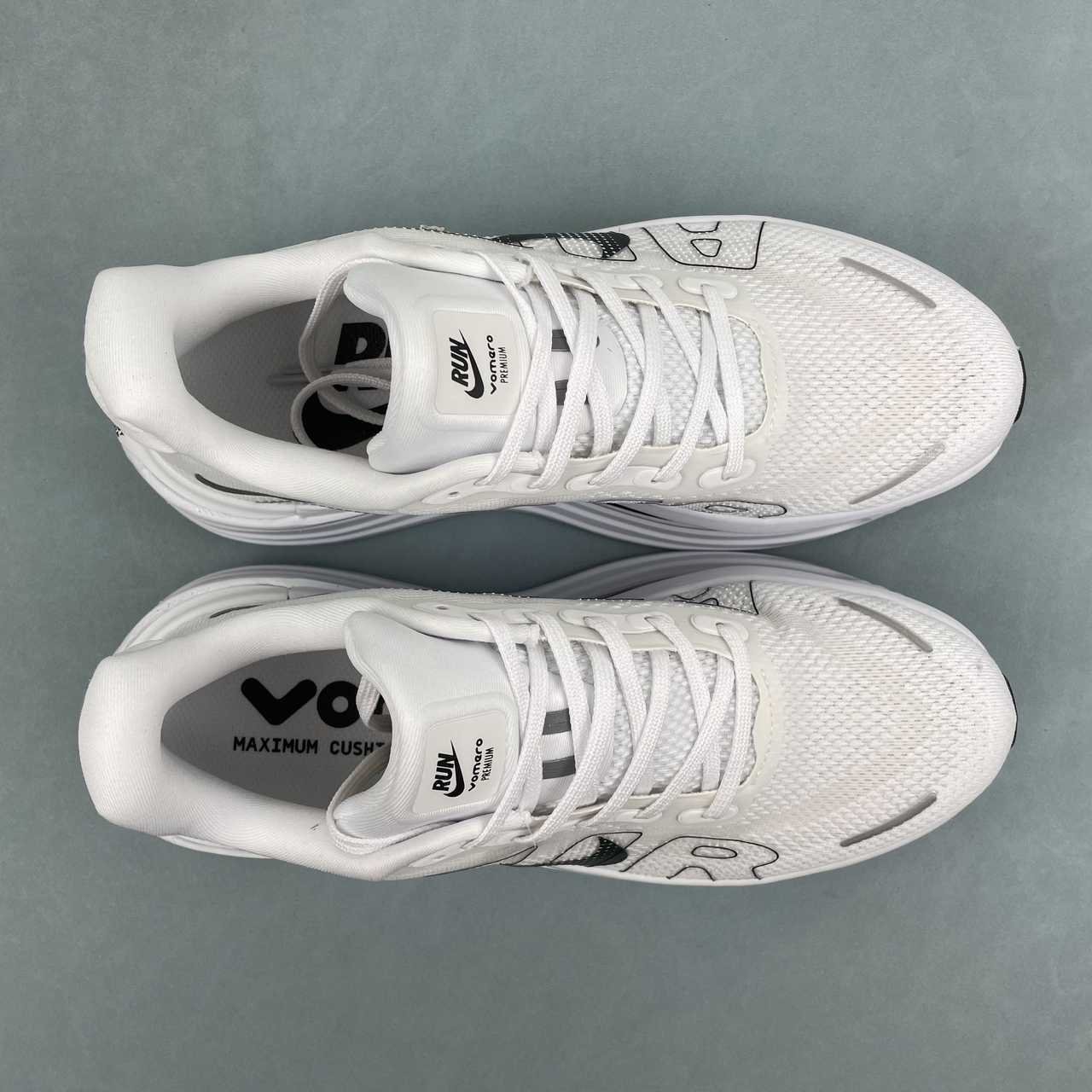 NIKE Vomero Premium HQ2050