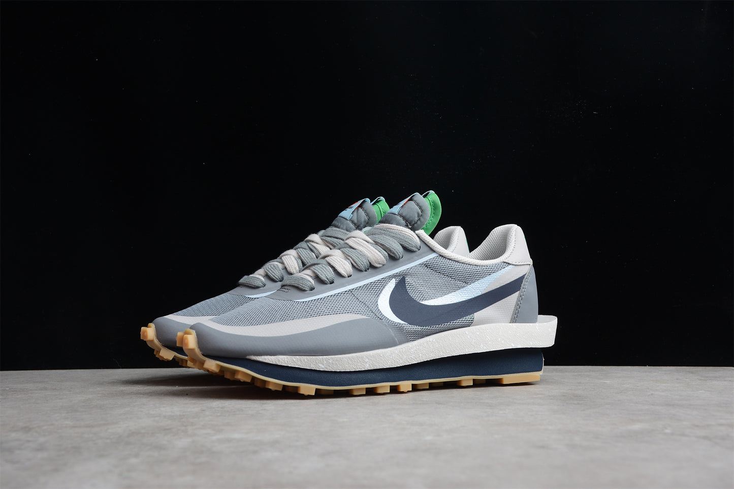 R22 CLOT x Sacai x NK LDWaffle " Cool Grey " DH3114-001