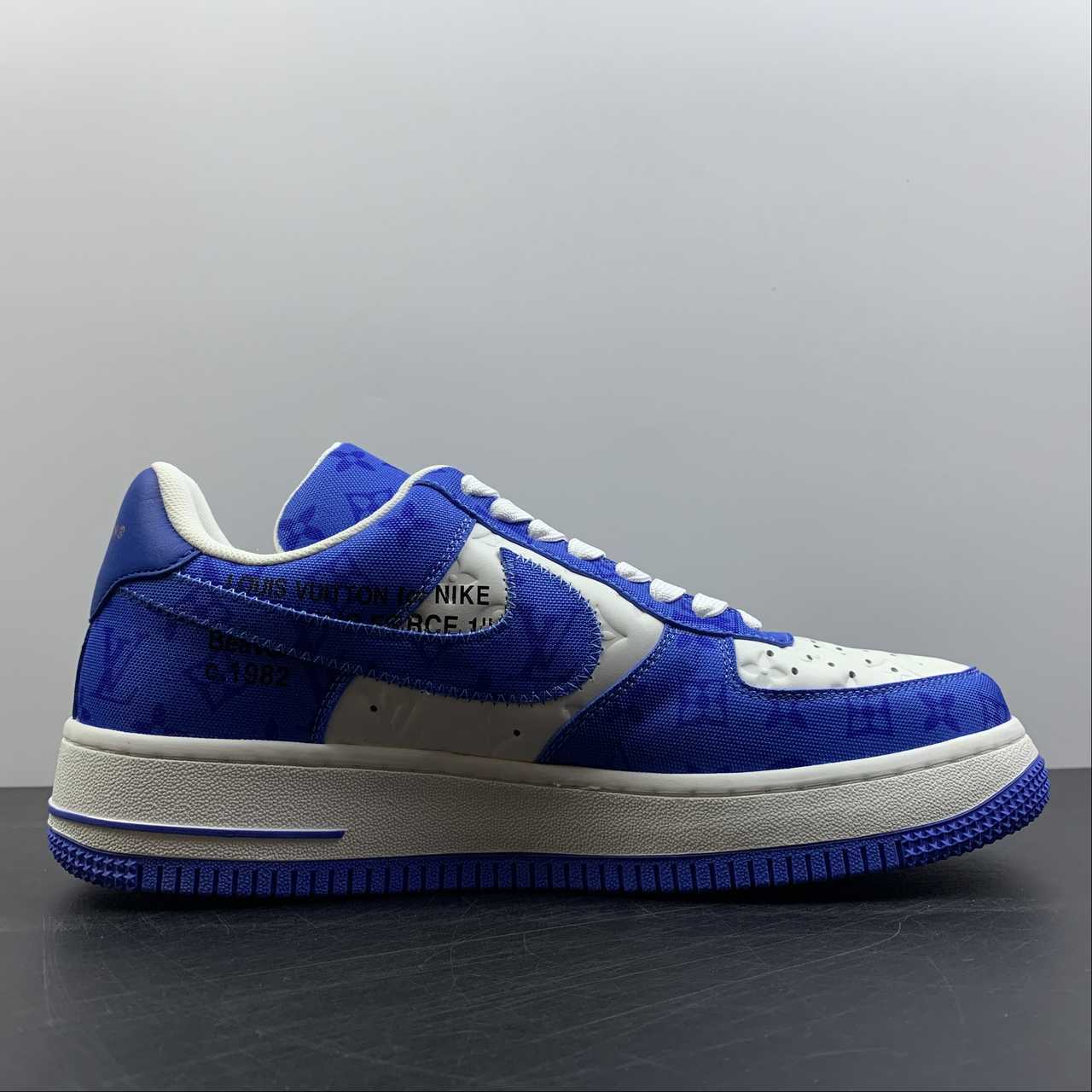 Nike Air Force LV