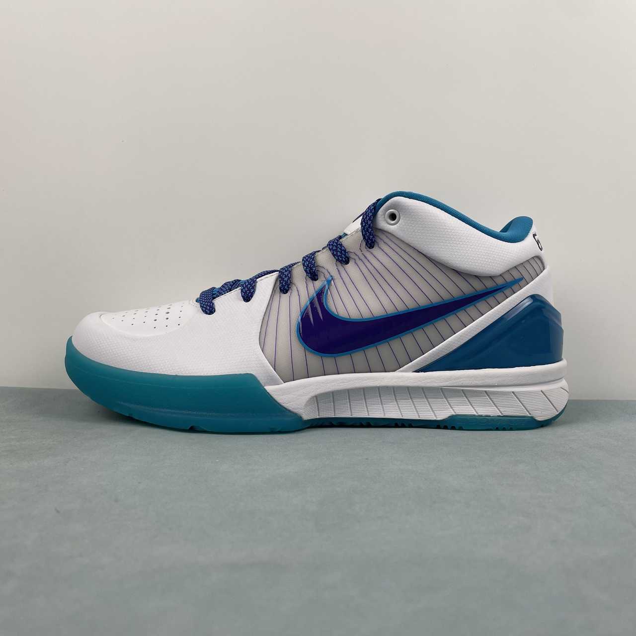 Nike Kobe IV AV6339