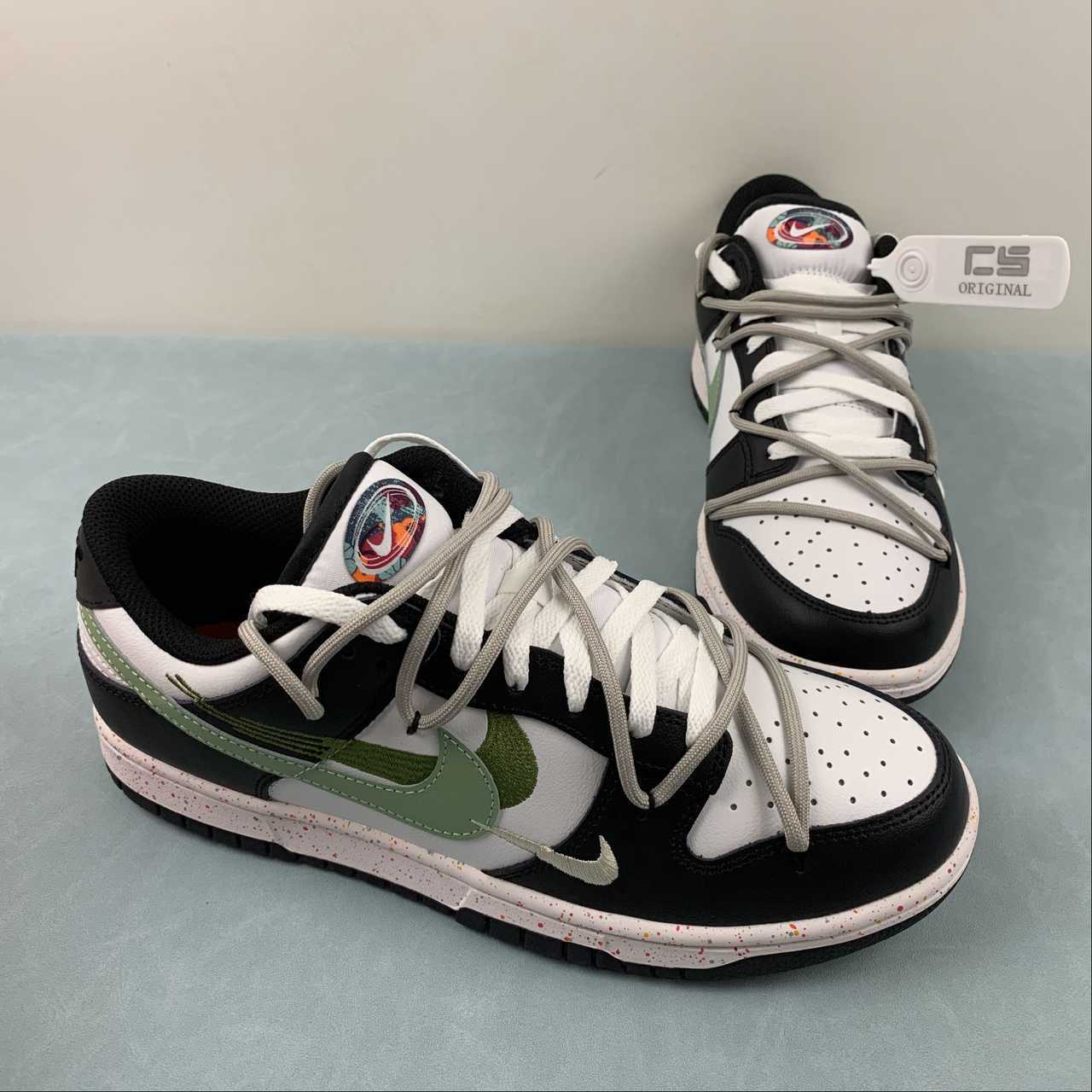 Nike Nike SB Dunk Low Shoes FD4623-143