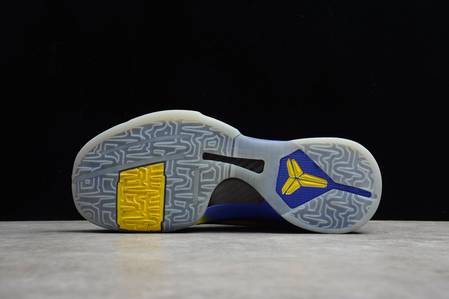 R22-29 Nike Kobe 5 Protro “Chaos” – CD4991-400