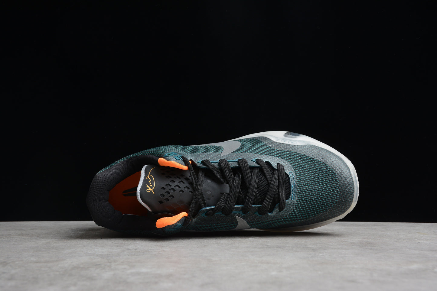 R26 Kobe 10 “Flight” 10 705317-308