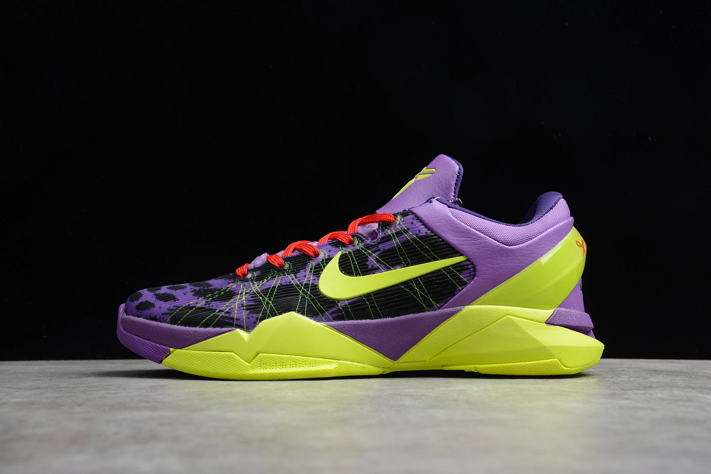 R24 KOBE 7 Christmas(Leopsrd) 488244-500