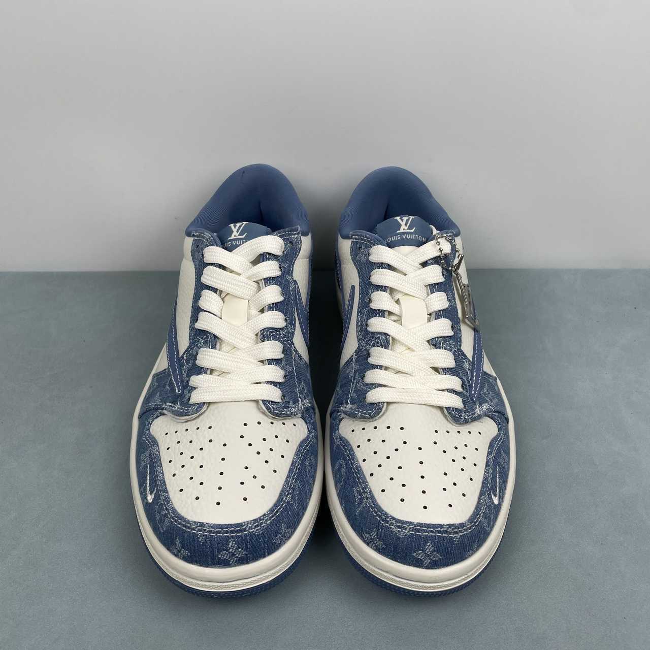 NIKE AIR JORDAN 1 LOW 1 AJ1