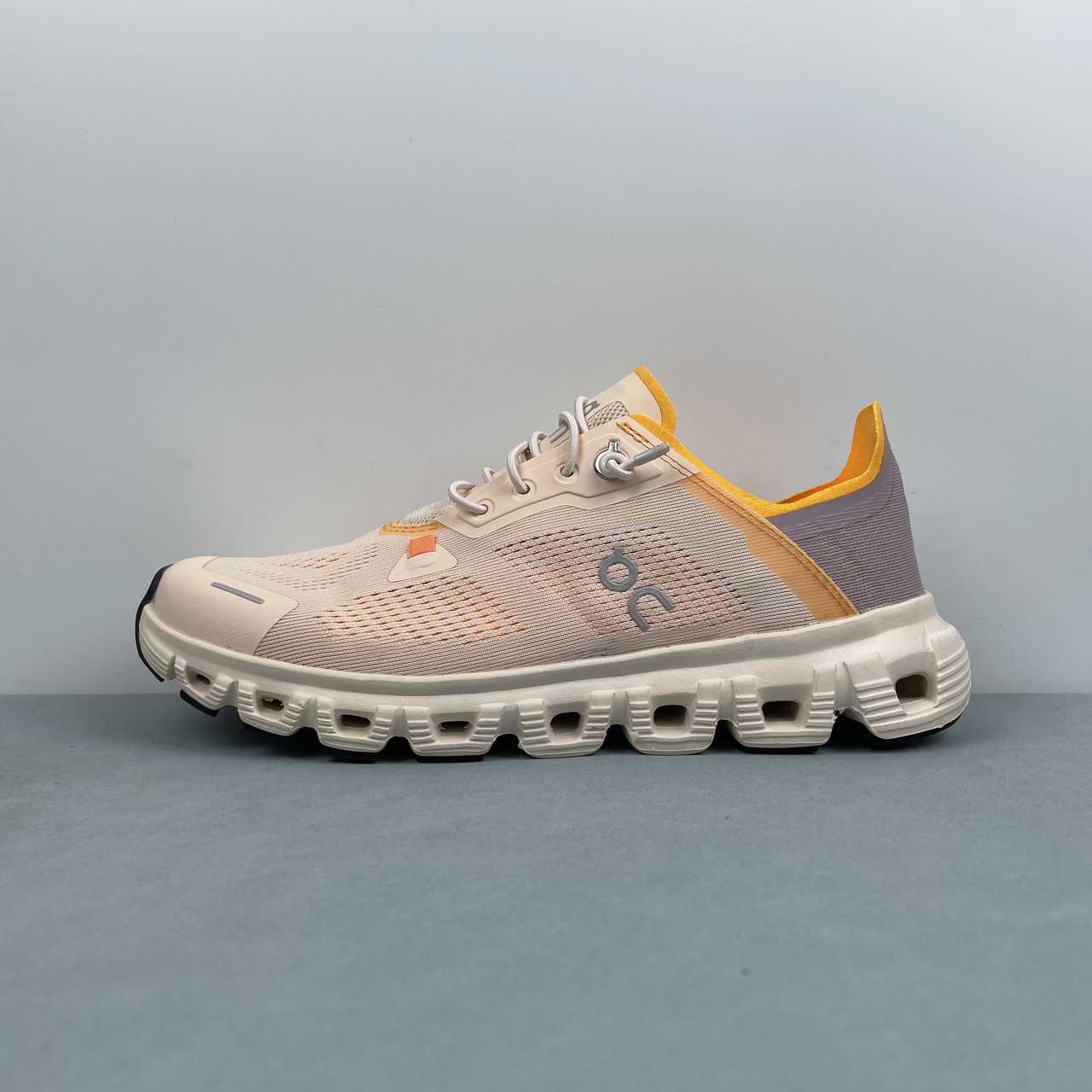 On Cloud 6 Coast
