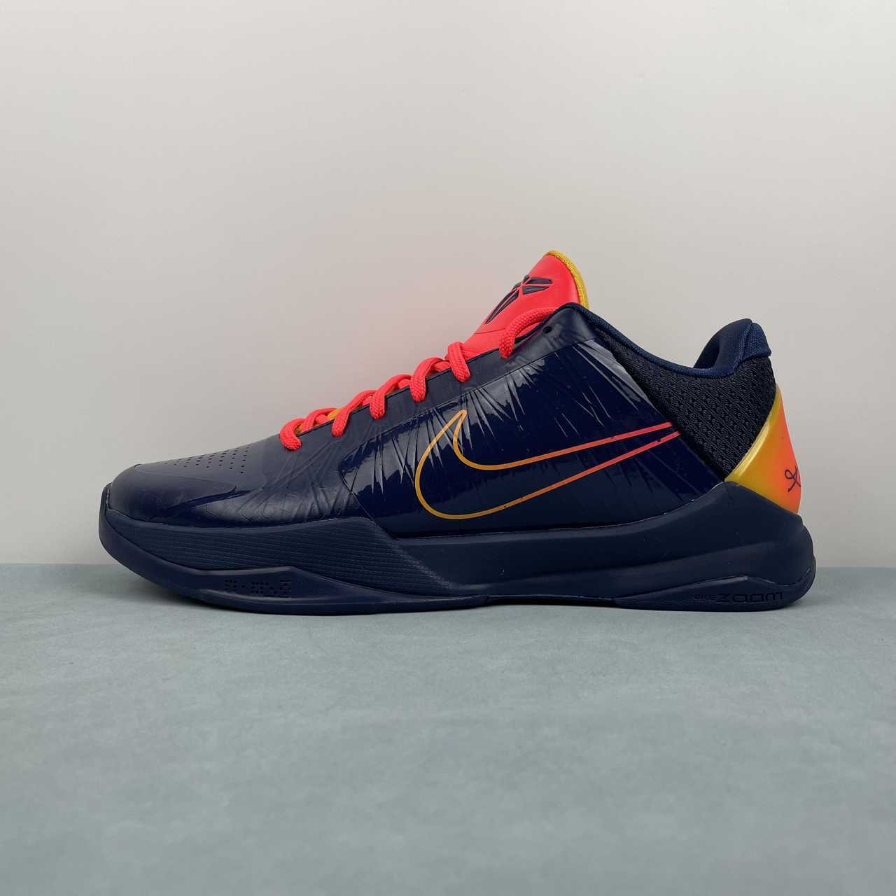 Nike Kobe V IM3207-400