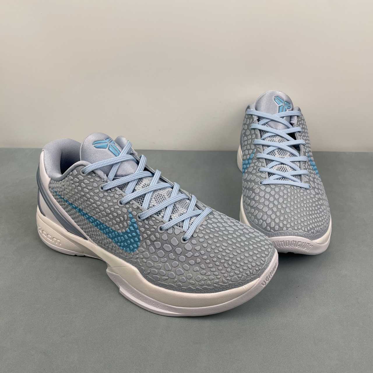 Nike Kobe IO3672-400
