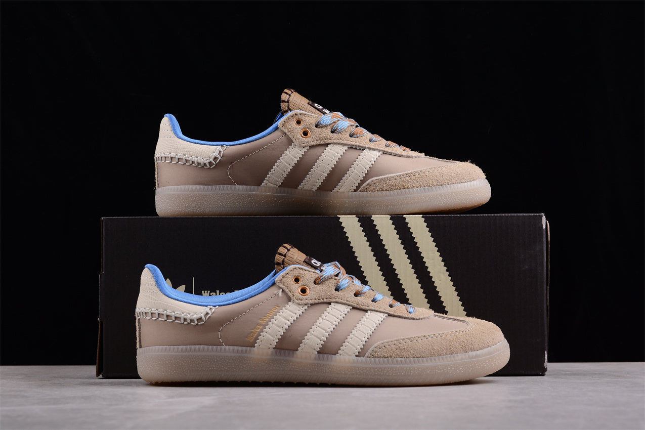 AD Gazelle Indoor IH7261