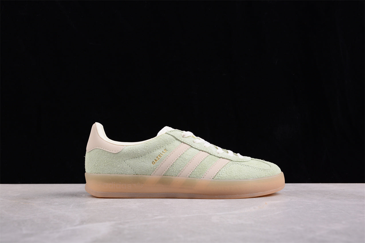 Ad Gazelle Indoor IE2948