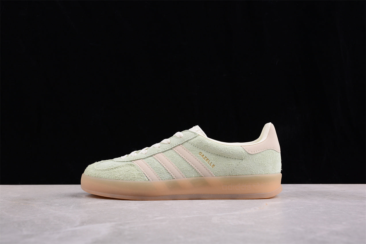 Ad Gazelle Indoor IE2948