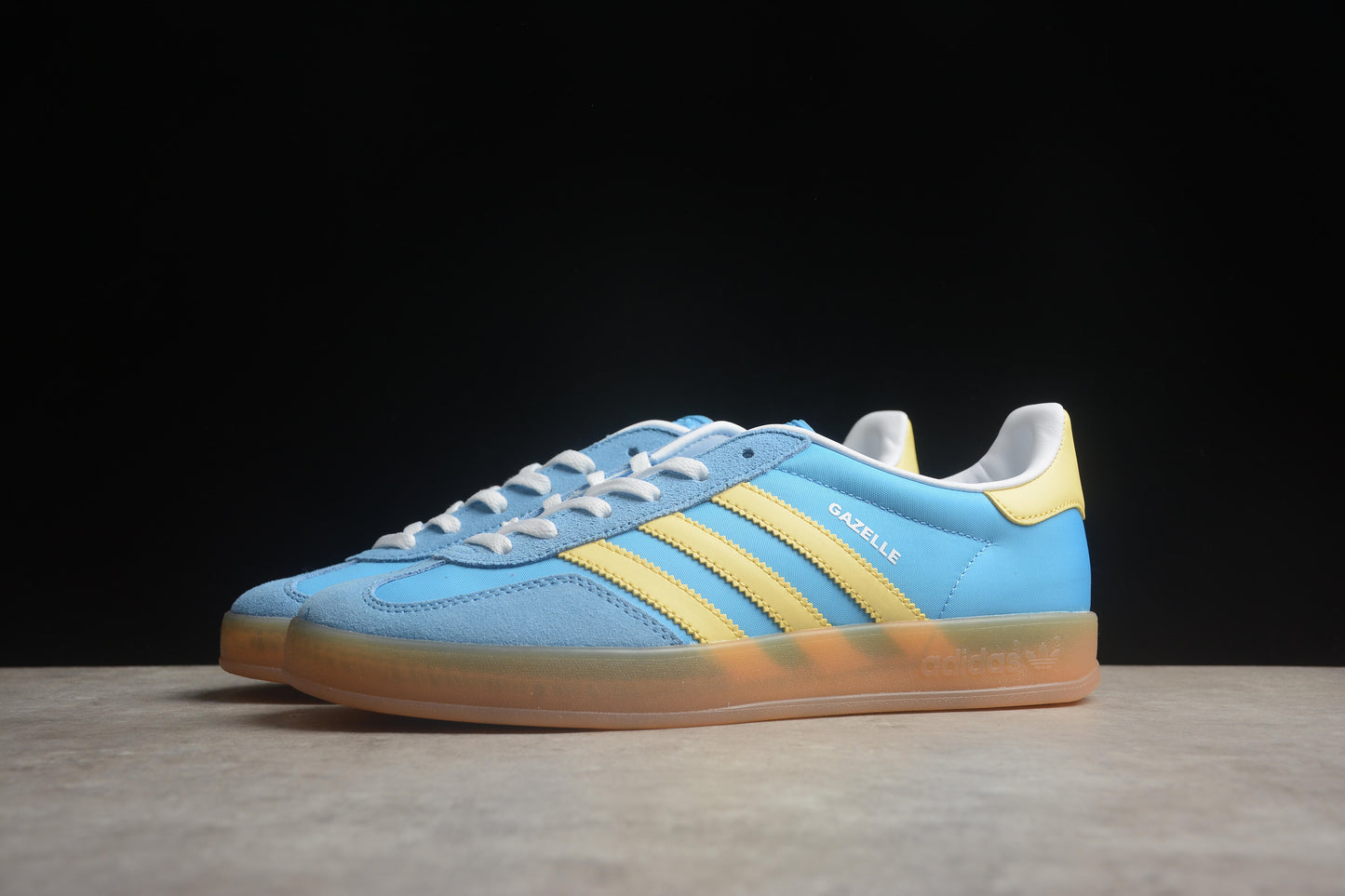 Ad Gazelle Indoor IE2960