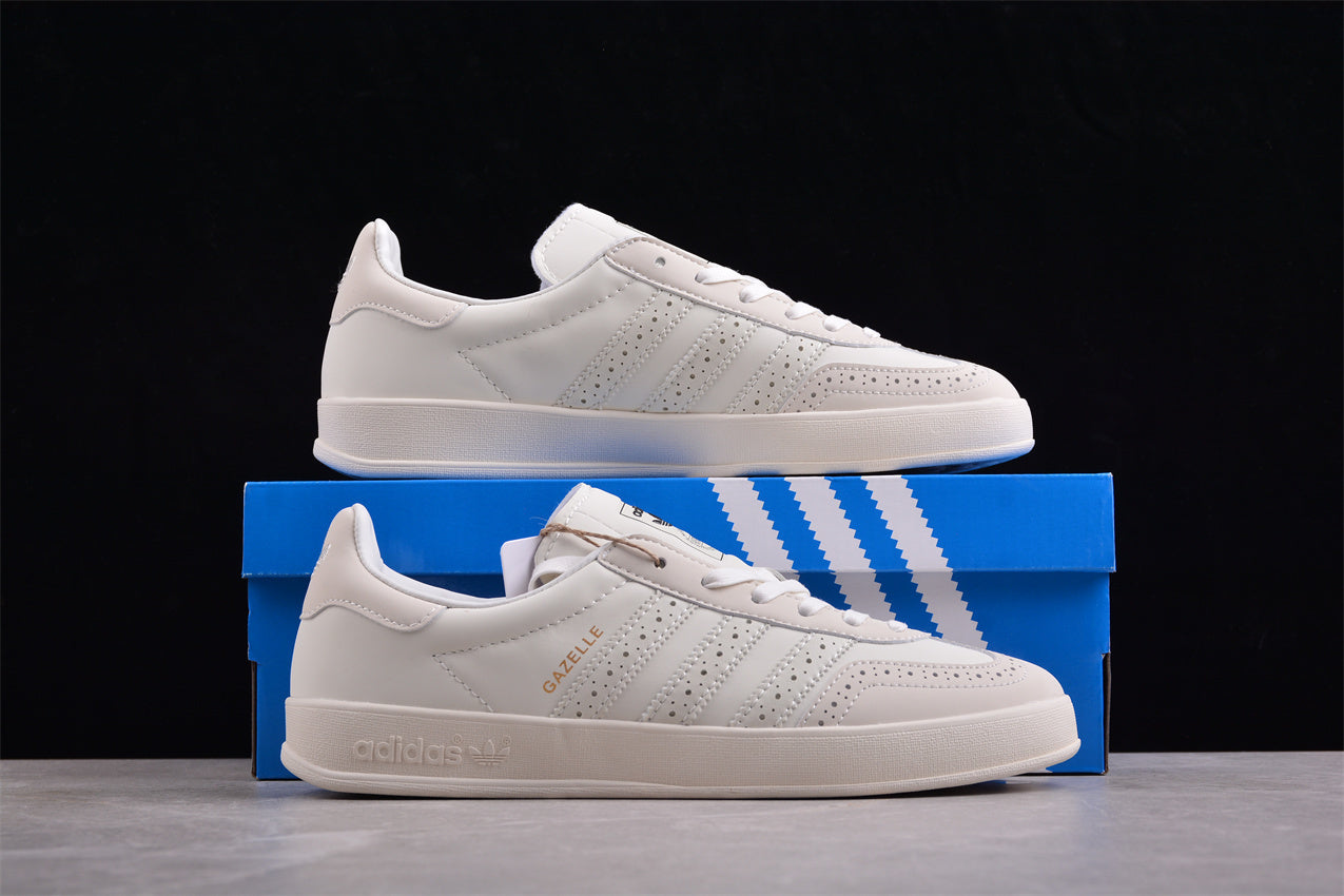 Ad Gazelle Indoor IE8407