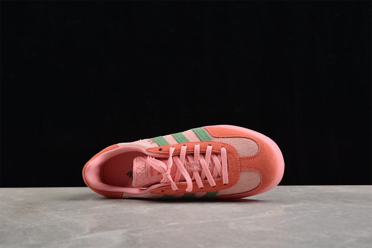 Ad Gazelle Indoor IG6782