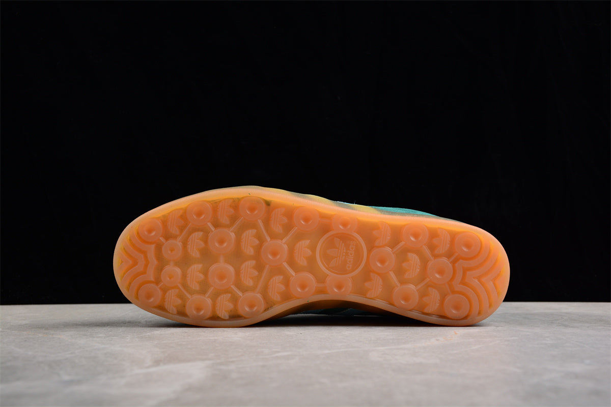 Ad Gazelle Indoor IG9979
