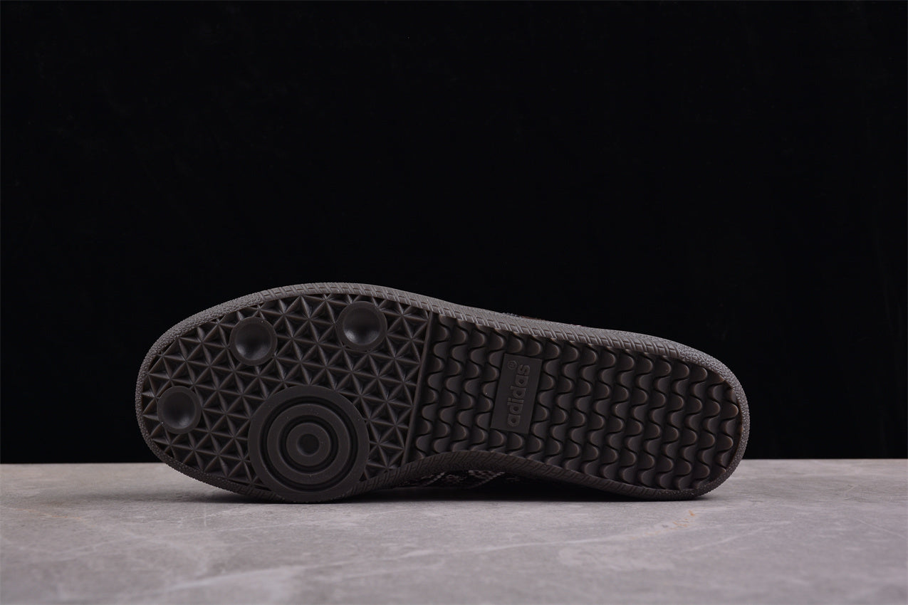 Ad Gazelle Indoor IH3262