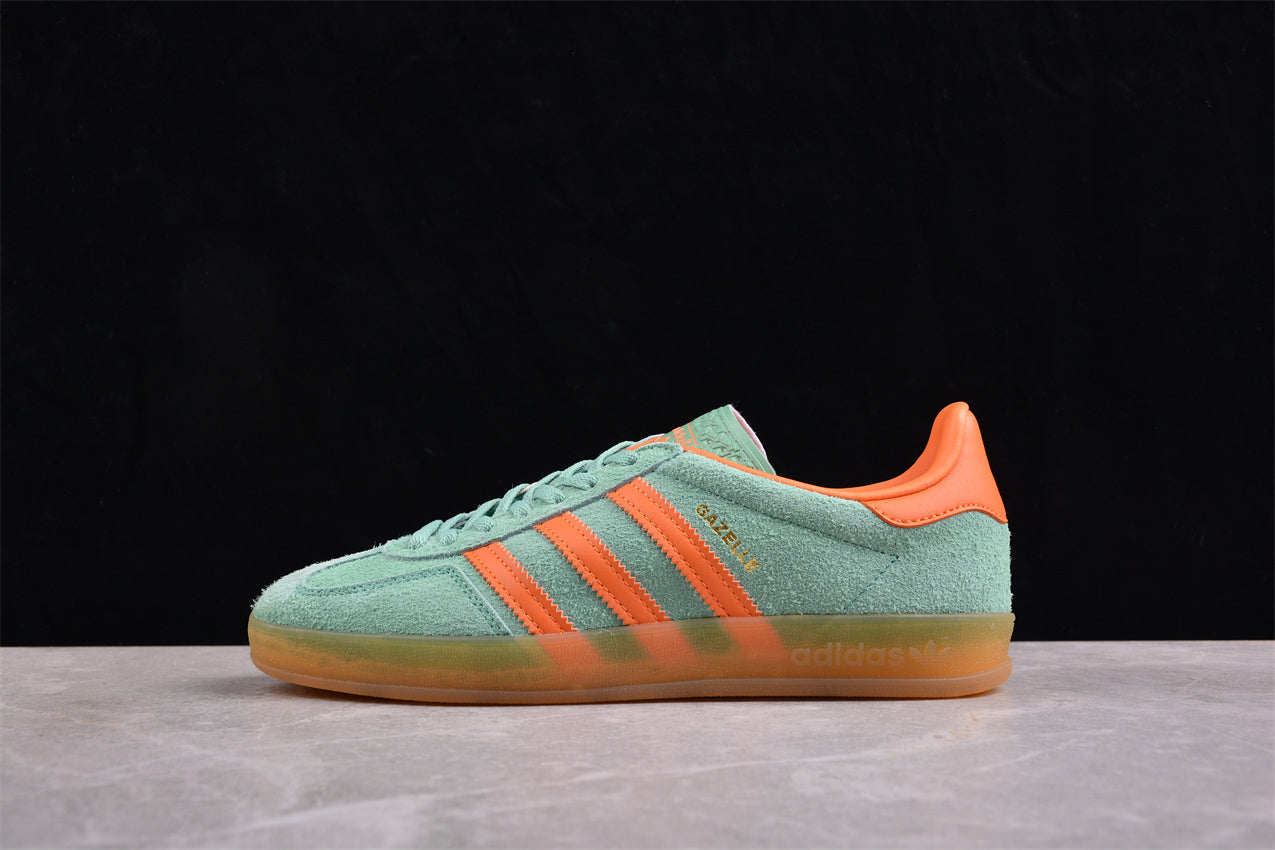 Ad Gazelle Indoor HQ8714