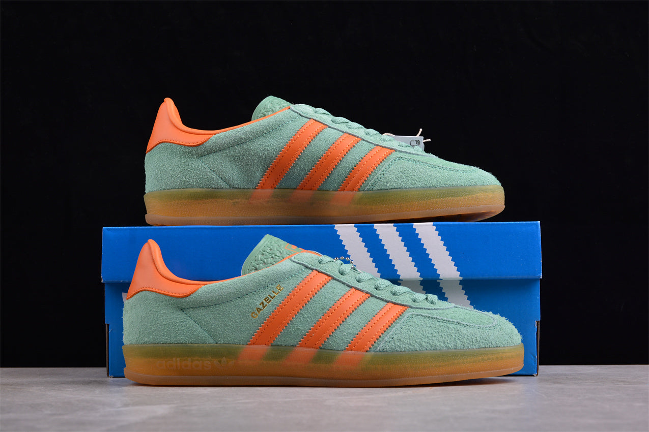Ad Gazelle Indoor HQ8714