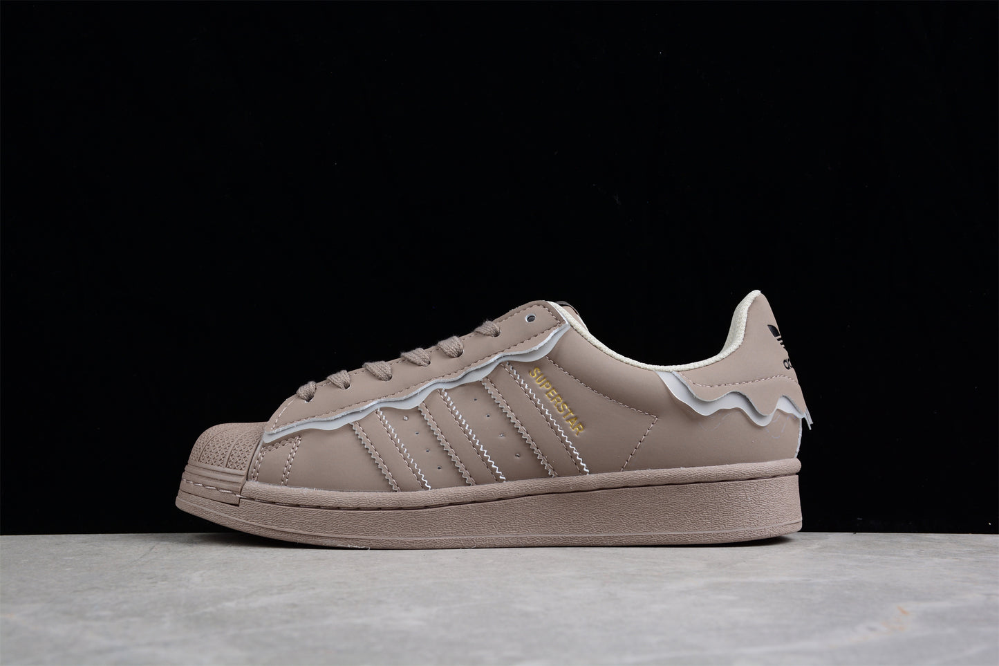 Ad Originals Superstar GW4440