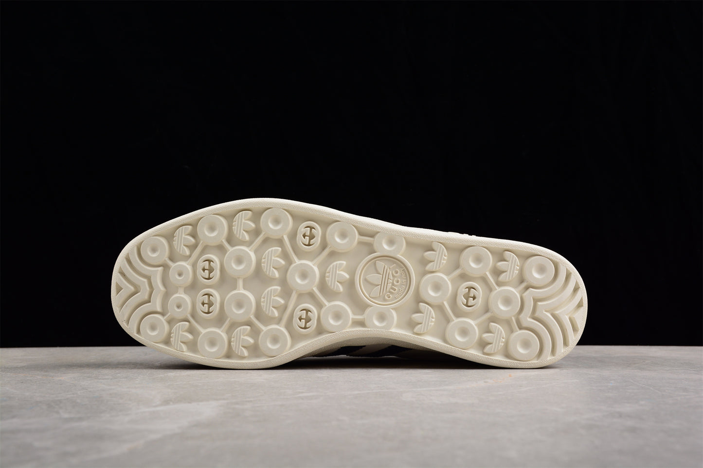 Ad Originals x Gucci Gazelle 707847
