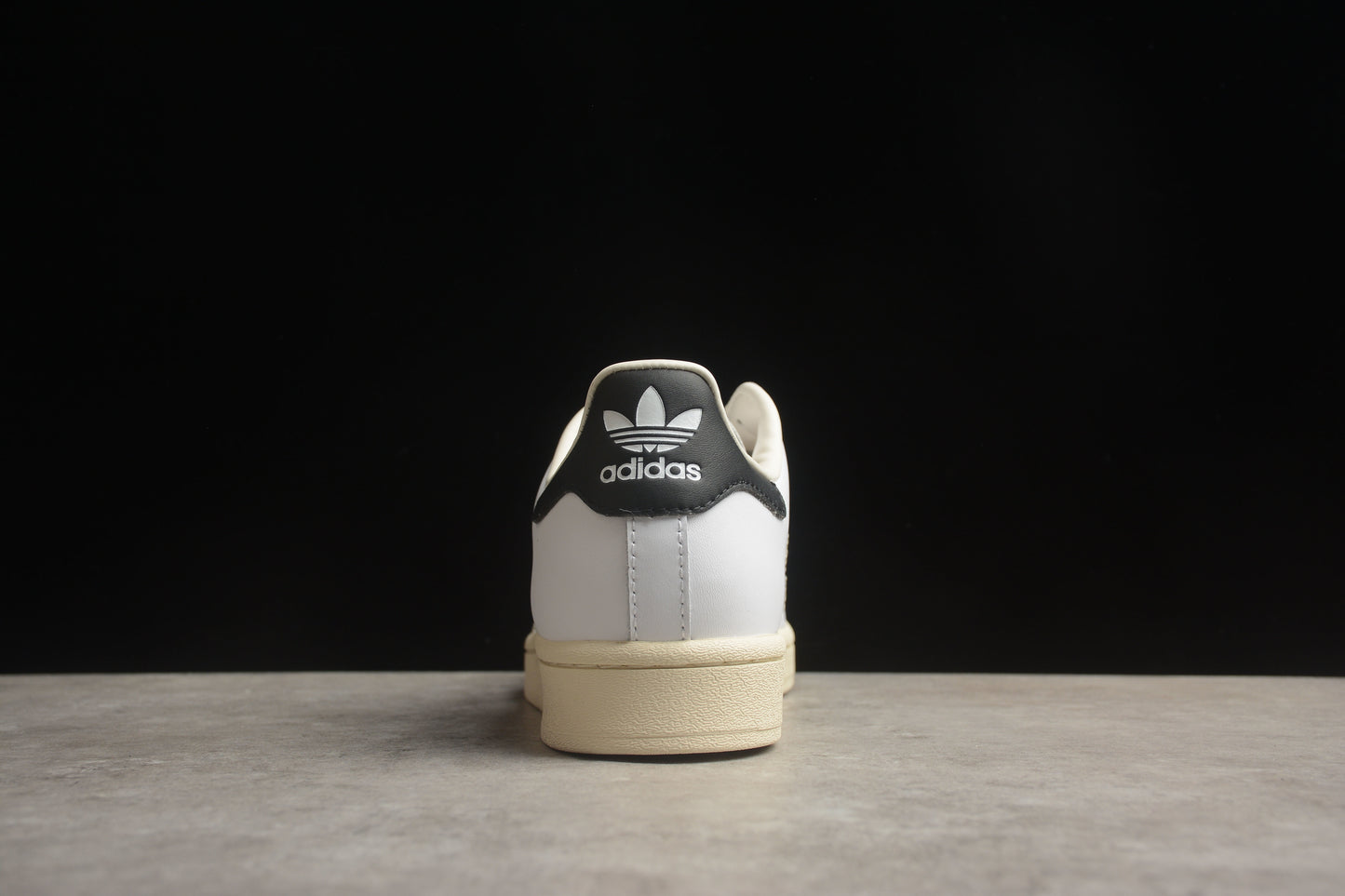 Ad Superstar ID4675