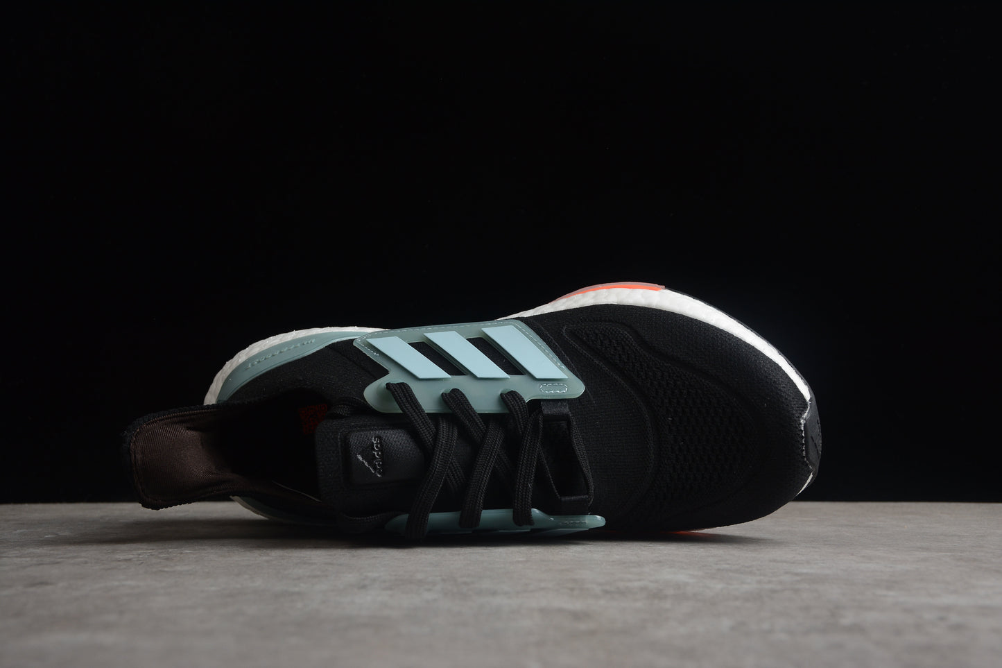 Ad Ultra Boost 22 Consortium GX3060