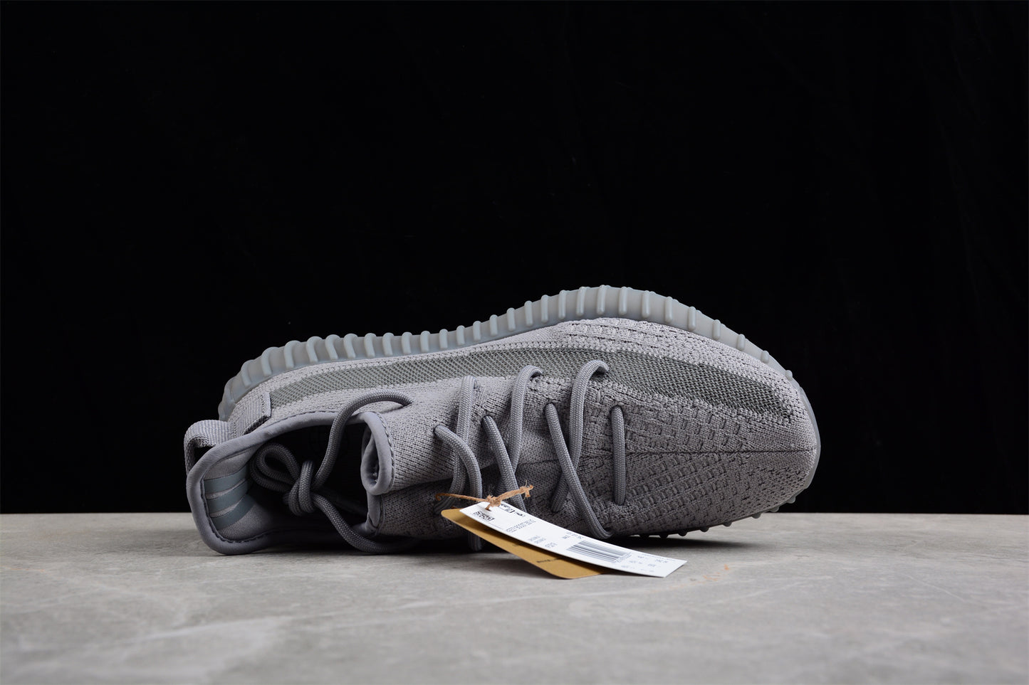 Ad Yeezy 350 Boost V2 Space ash IF3219