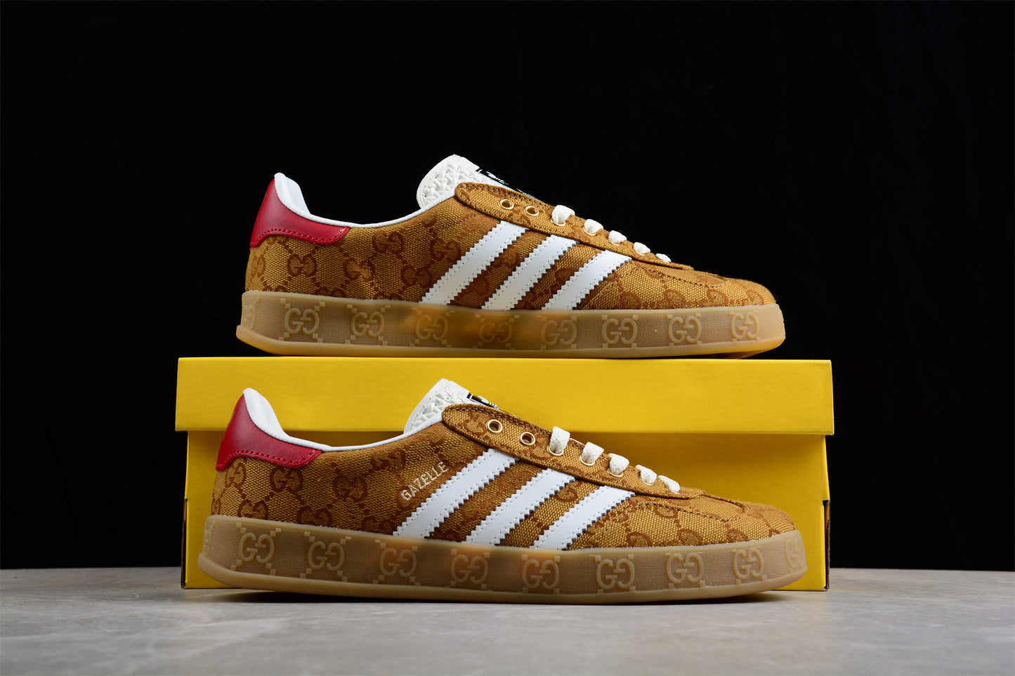 Ad x Gucci Gazelle 207162