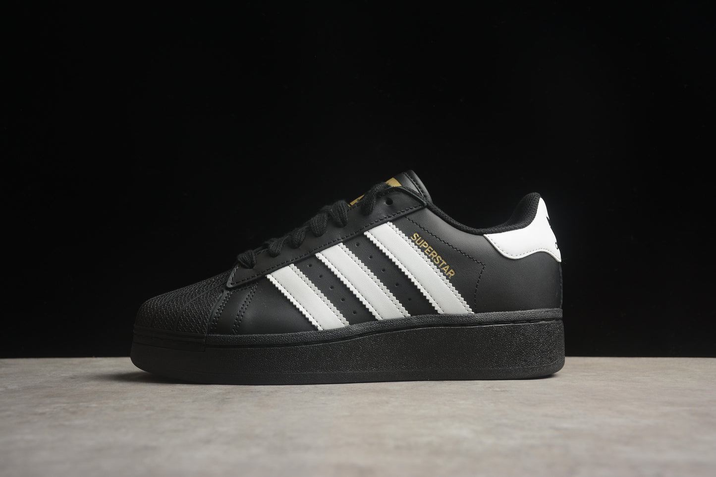 Adidas Originals Superstar XLG IG9777