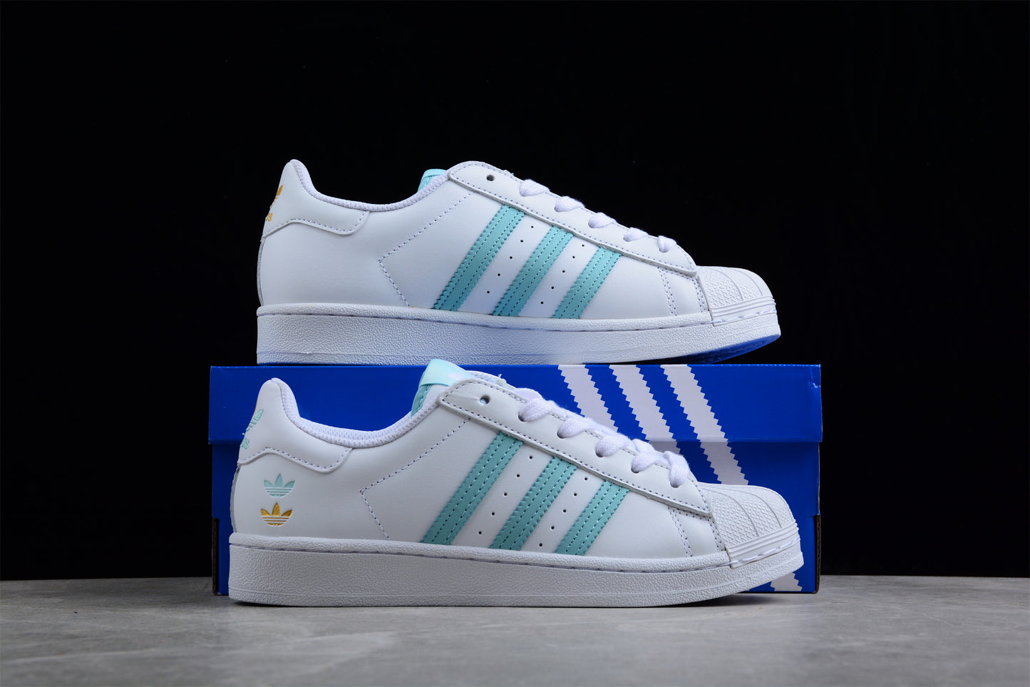 Adidas Superstar