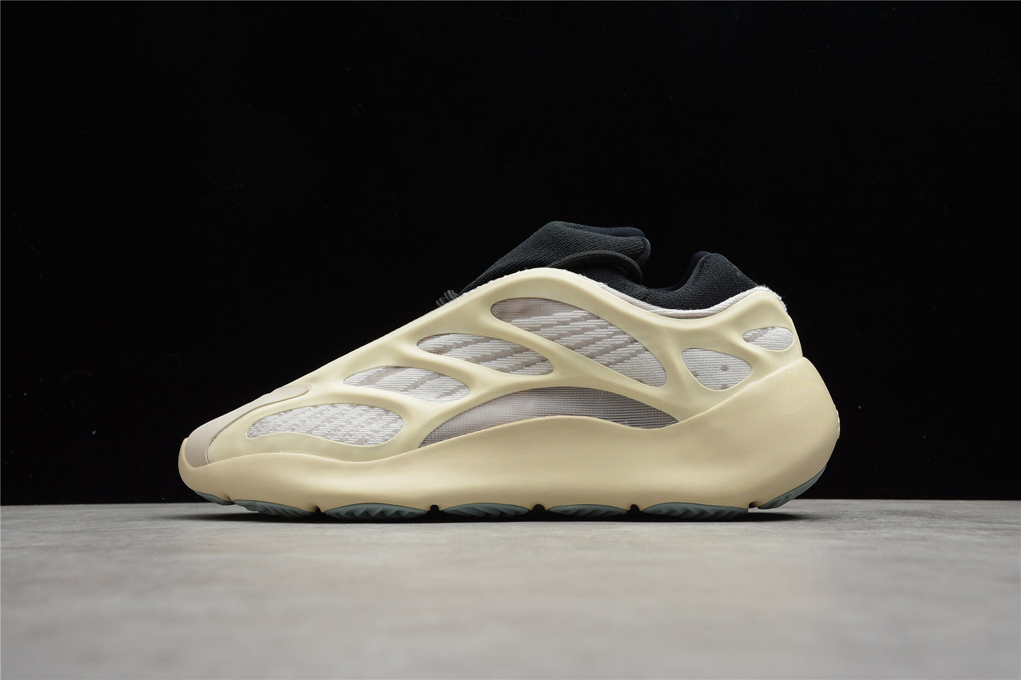 Adidas Yeezy 700 V3 For Sale