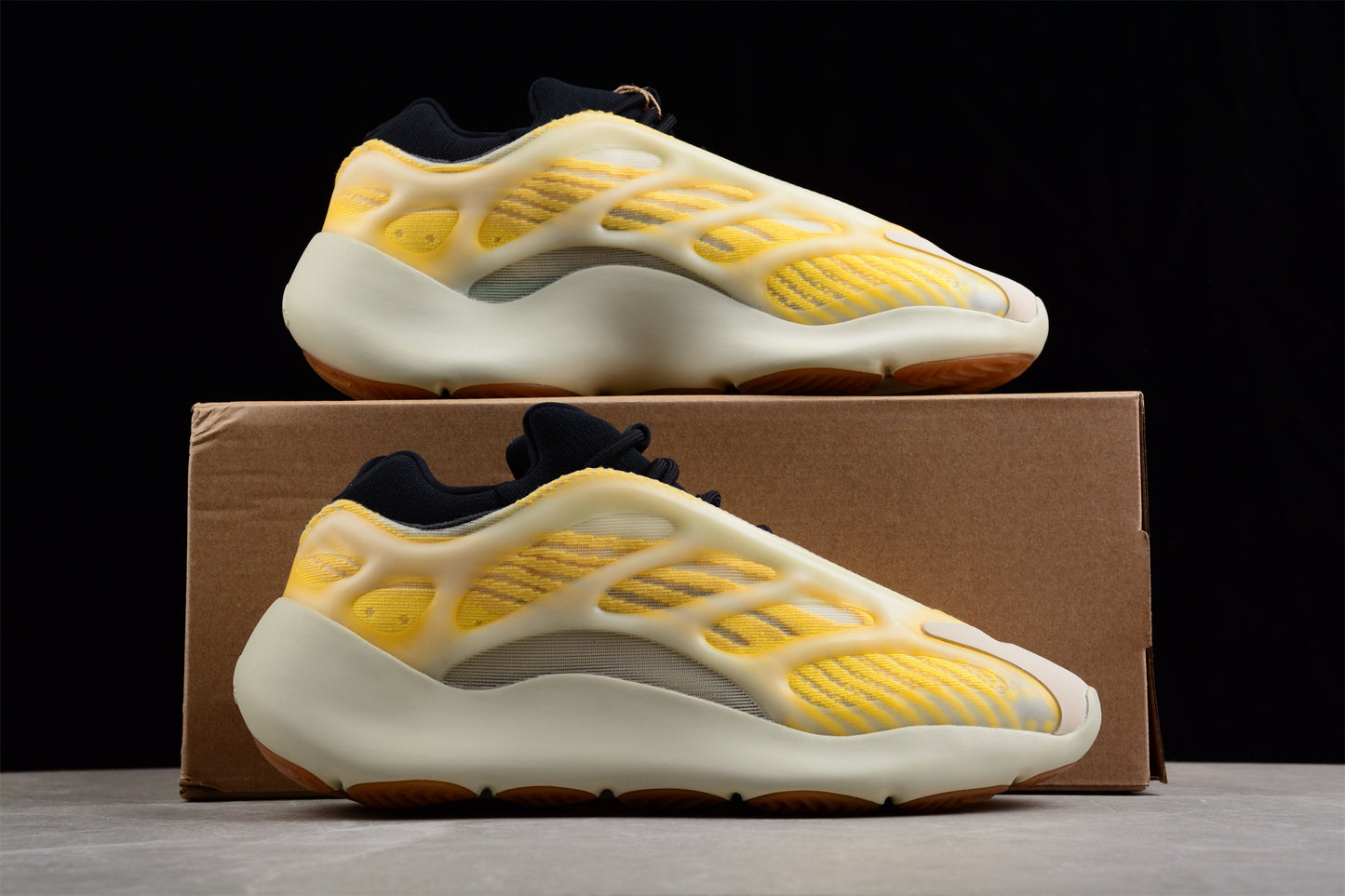 Adidas Yeezy 700 V3 Mono Safflower