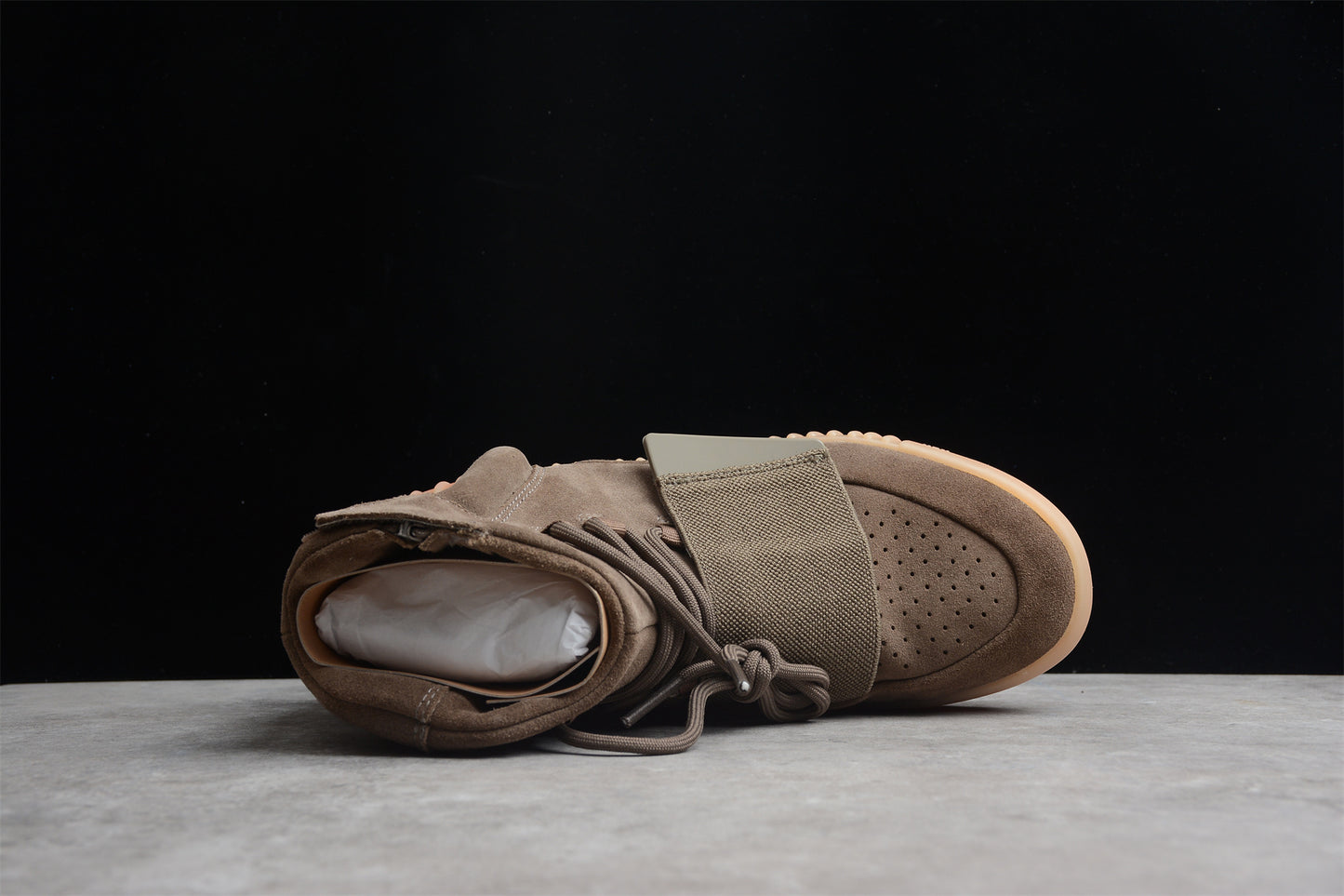 Adidas Yeezy  Boost 750 Chocolate