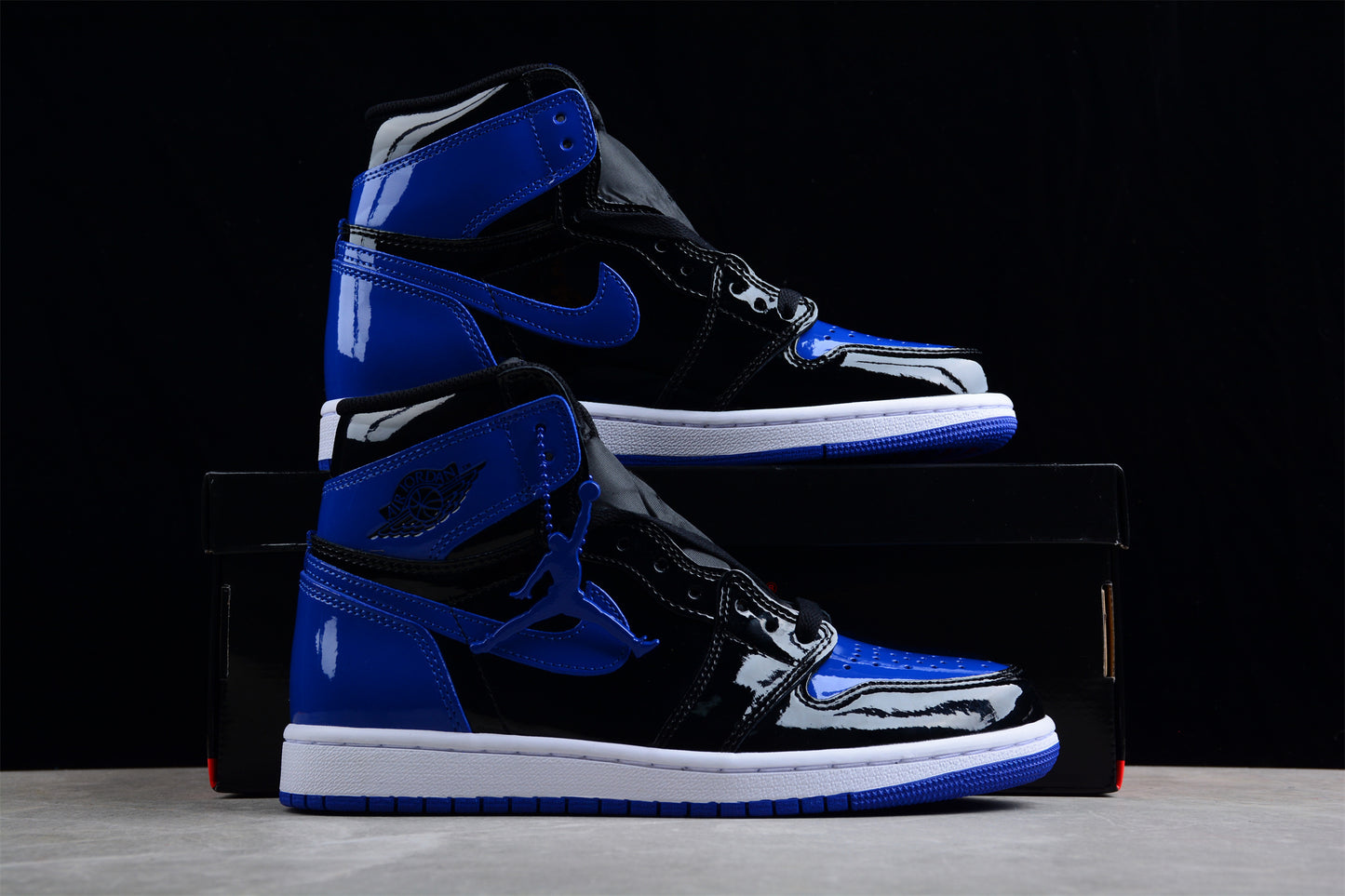 Ai Air Jordan 1 Retro High AJ1 "Hyper Royal" 555088-400