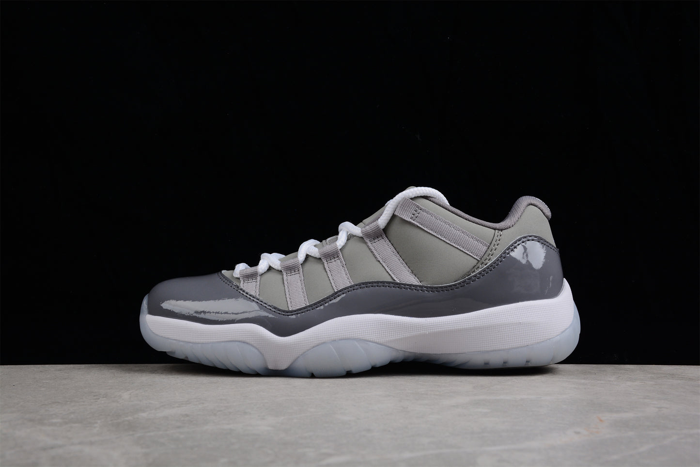 Air Jordan 11 Low Bred AJ11 528896-003