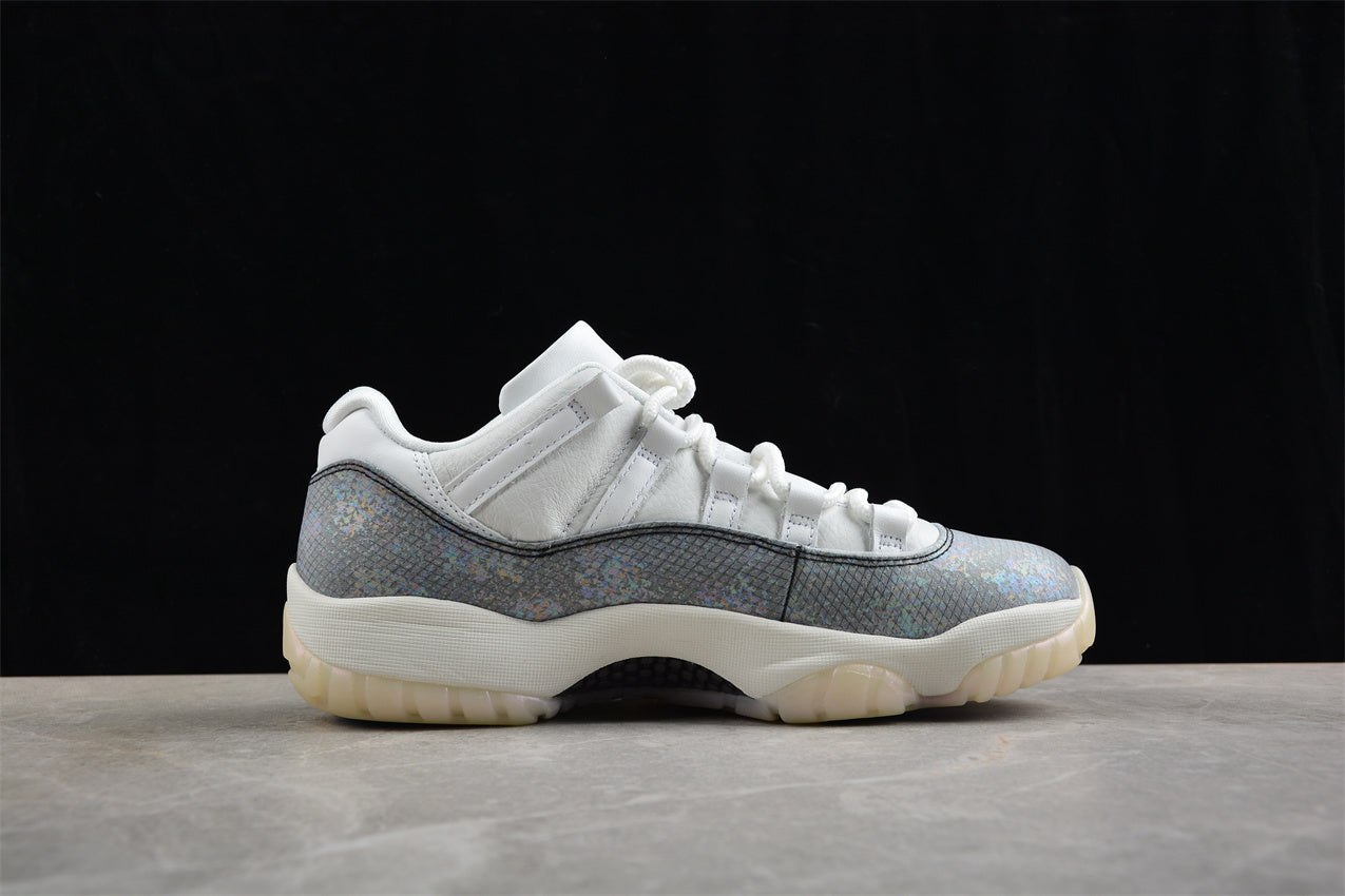 Air Jordan 11 Low "CNY" AJ11 HQ7000-001