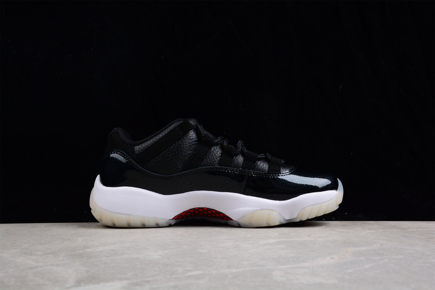 Air Jordan 11 Retro Low "72-10" AJ11 AV2187-001