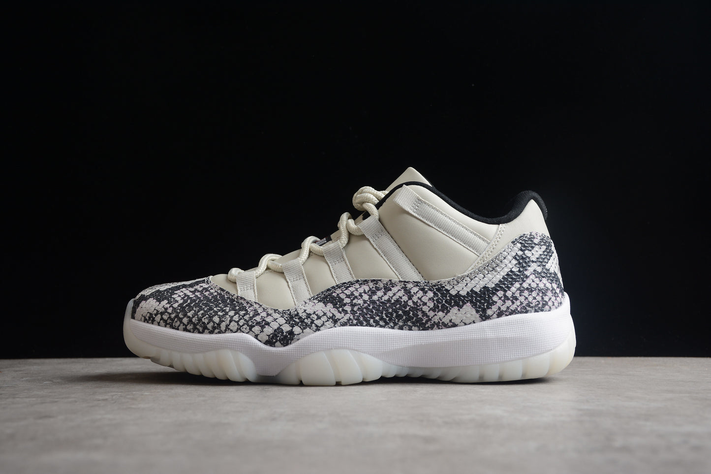 Air Jordan 11 Retro Low " Pure Violet " AJ11 CD6846-002