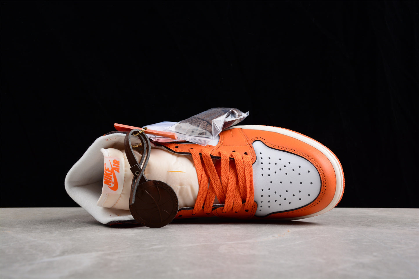 Air Jordan 1 High OG "Starfish" DO9369-101