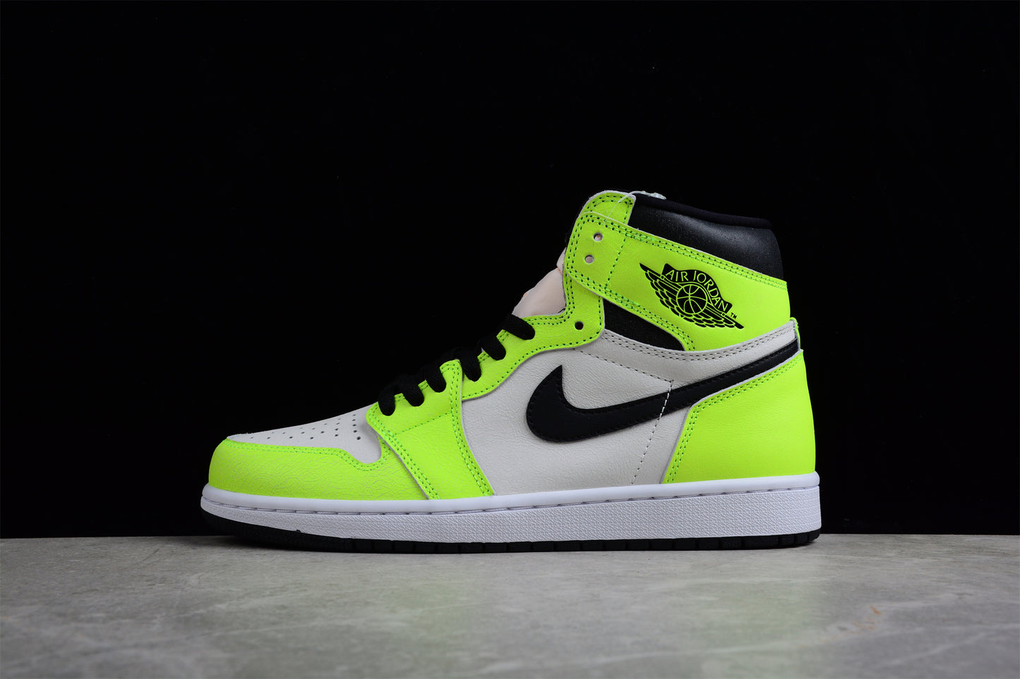 Air Jordan 1 High OG "Volt" AJ1 555088-702